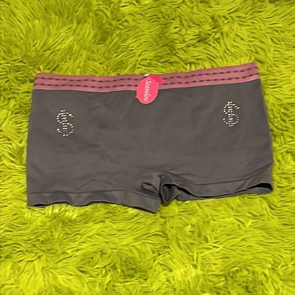 Women’s Junior Panties Seamless Gray Boy-Shorts - Picture 1 of 6